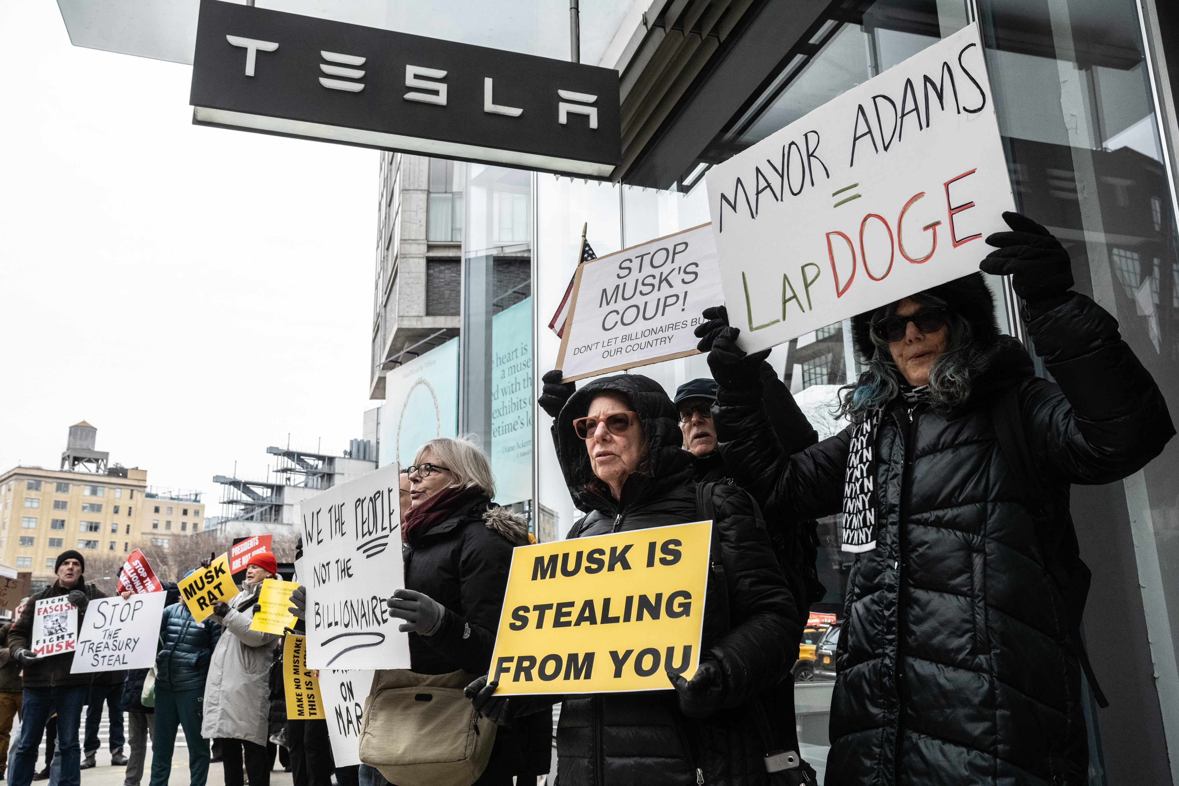 Tesla-oprør: Små, men talrige protester spreder sig