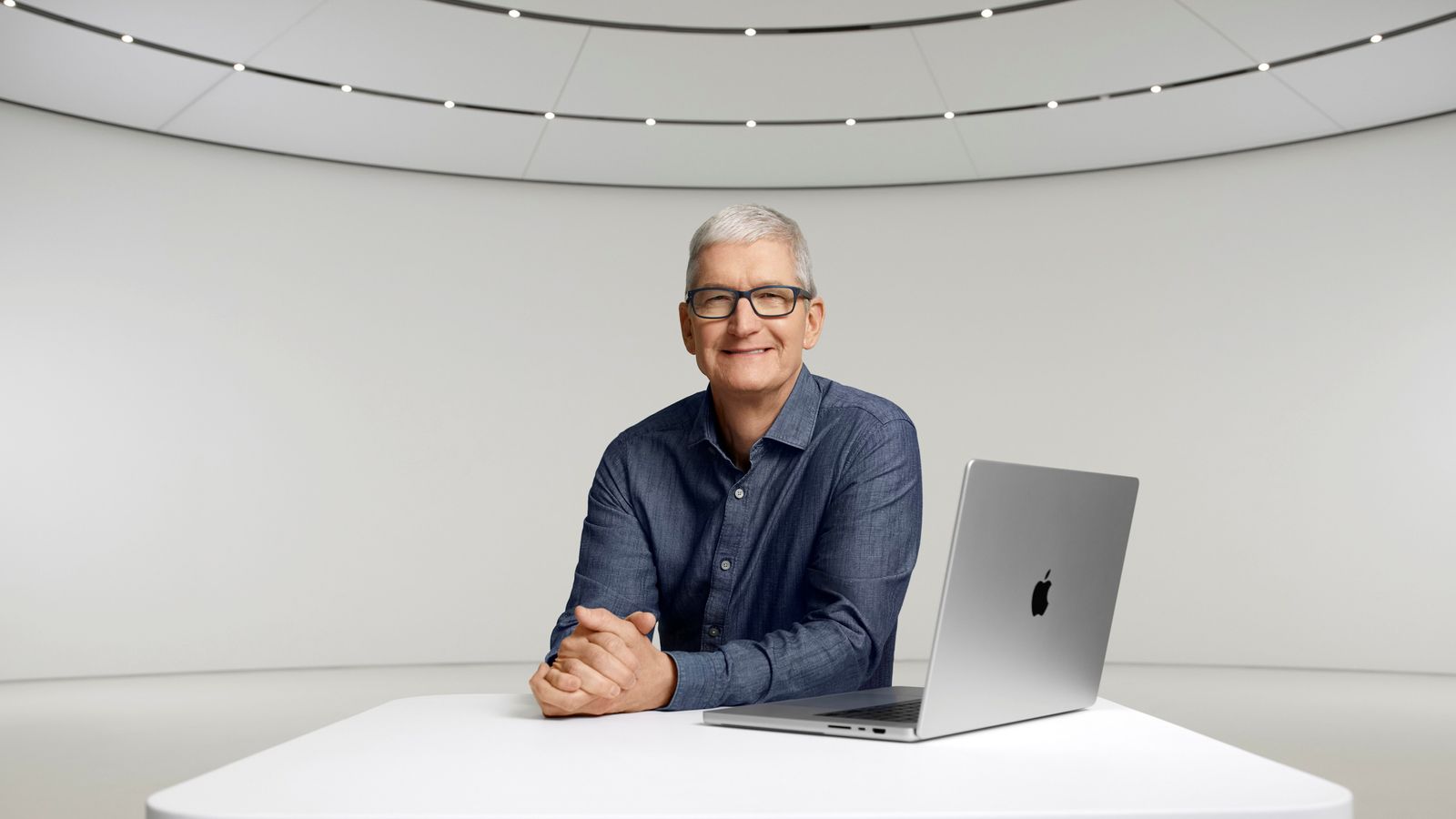 Tim Cook tjente 74,6 millioner dollar i 2024!