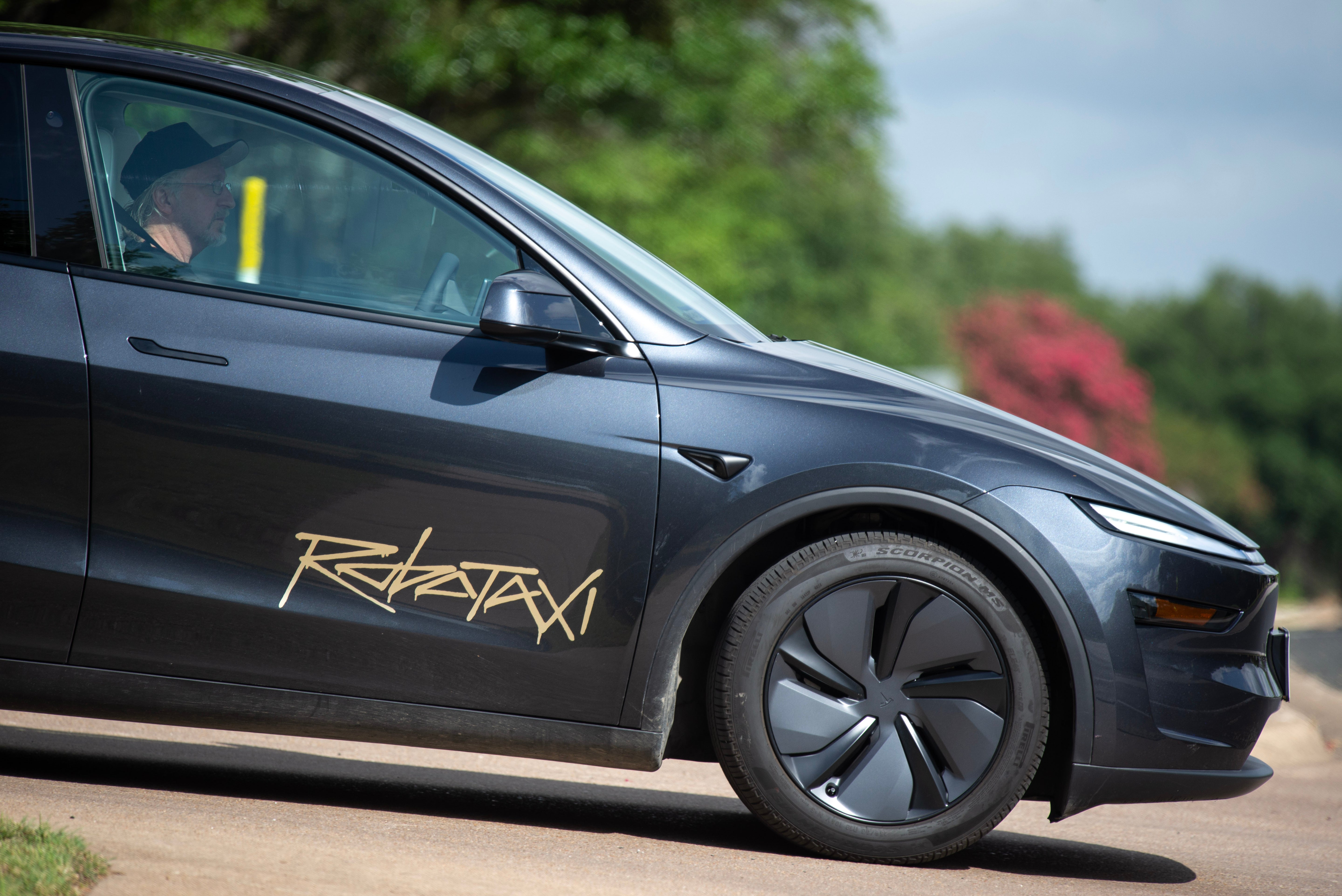 Tesla Robotaxi imponerer: Danskerne deler begejstrede reaktioner