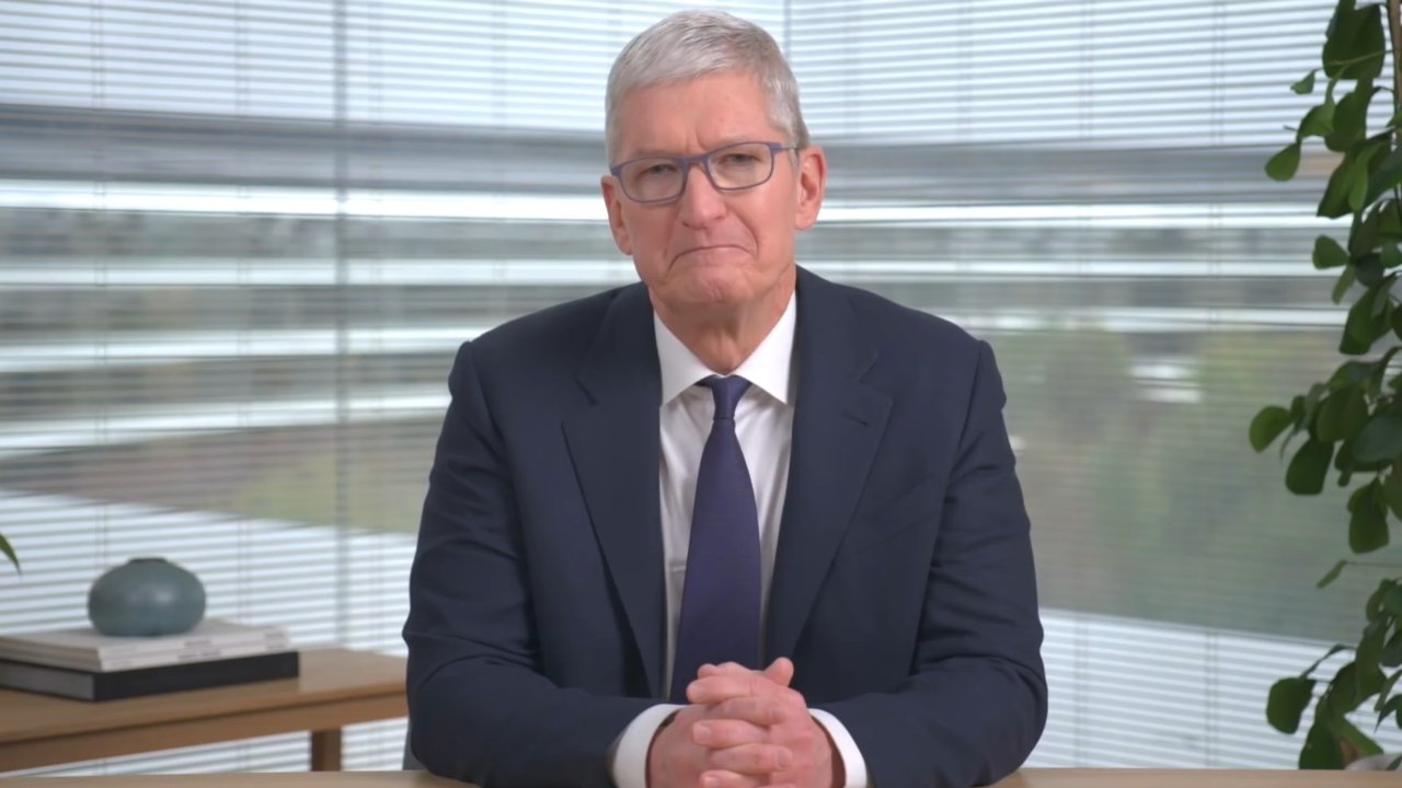 Tim Cook mindes faldne helte med taknemmelighed og respekt