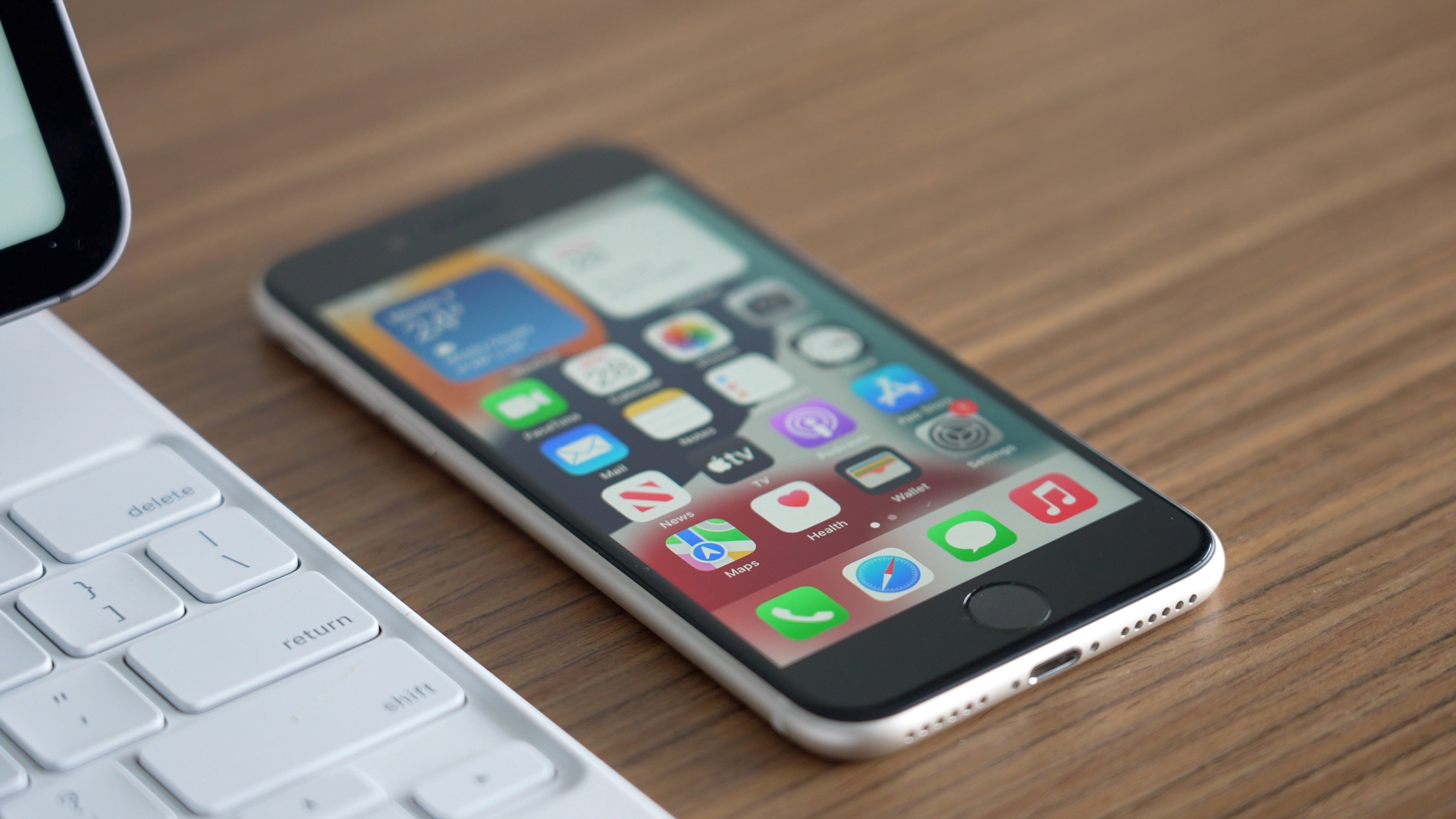Apple sælger ikke længere små iPhones - en æra afsluttet.
