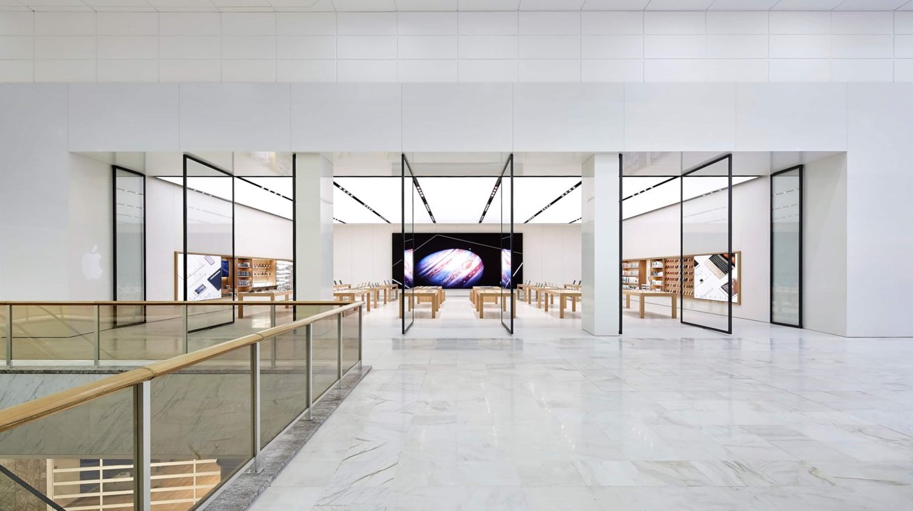 Teenager betaler sikkerhedsvagter efter røveri i Apple Store